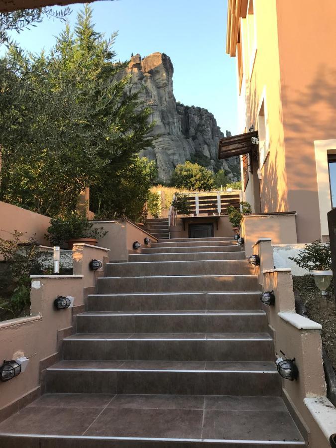 Villa Under Meteora Kalambaka Bagian luar foto