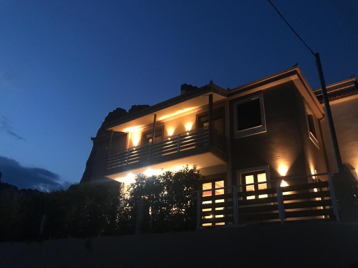 Villa Under Meteora Kalambaka Bagian luar foto