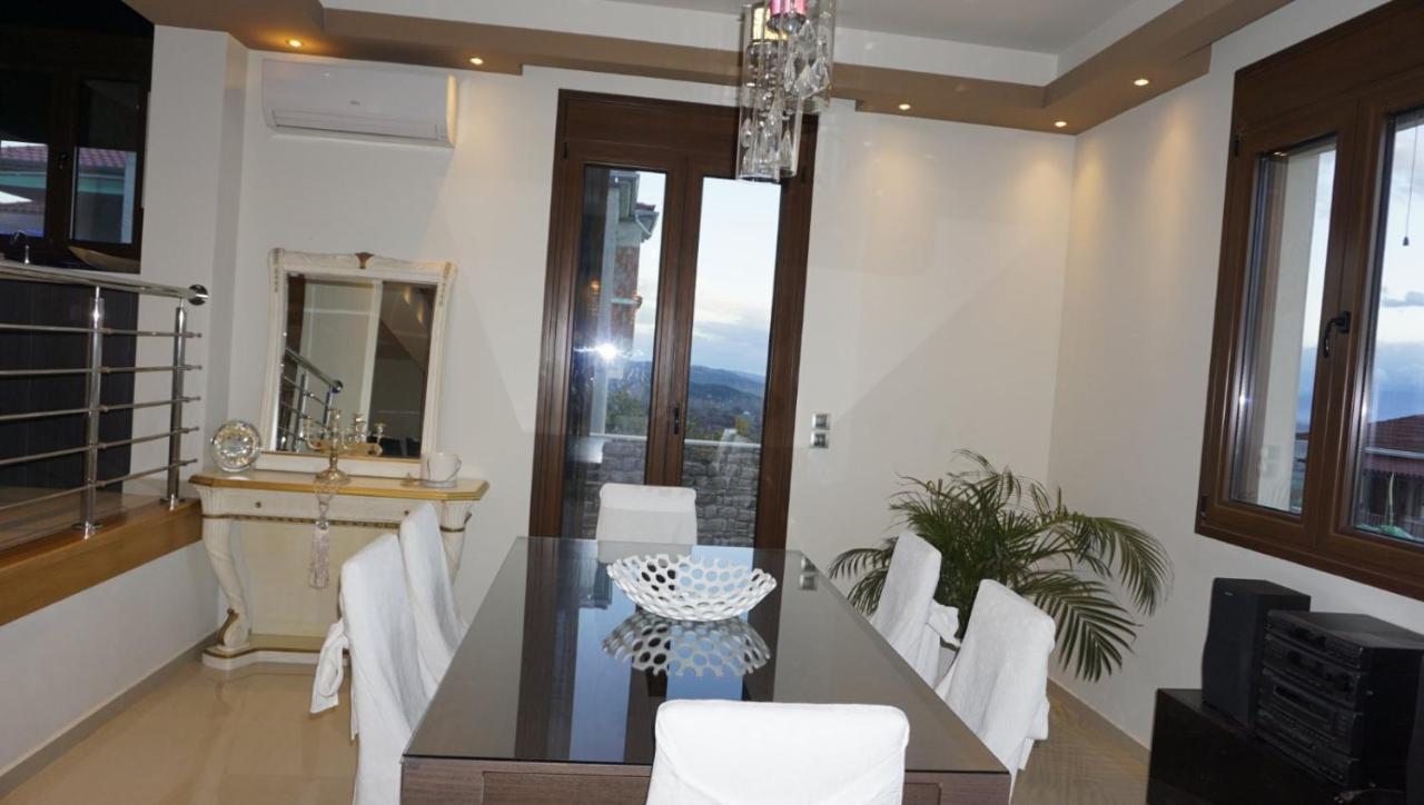 Villa Under Meteora Kalambaka Bagian luar foto