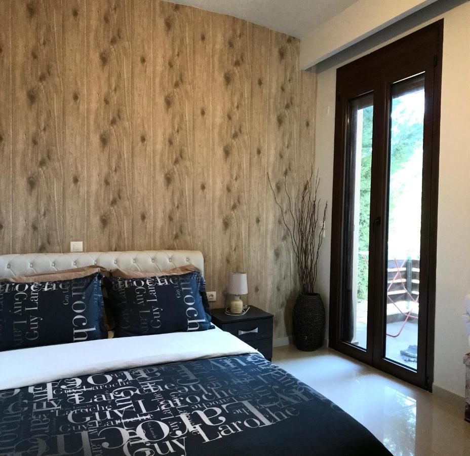 Villa Under Meteora Kalambaka Bagian luar foto